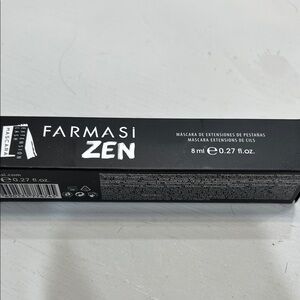 Farmasi Zen Mascara in Black